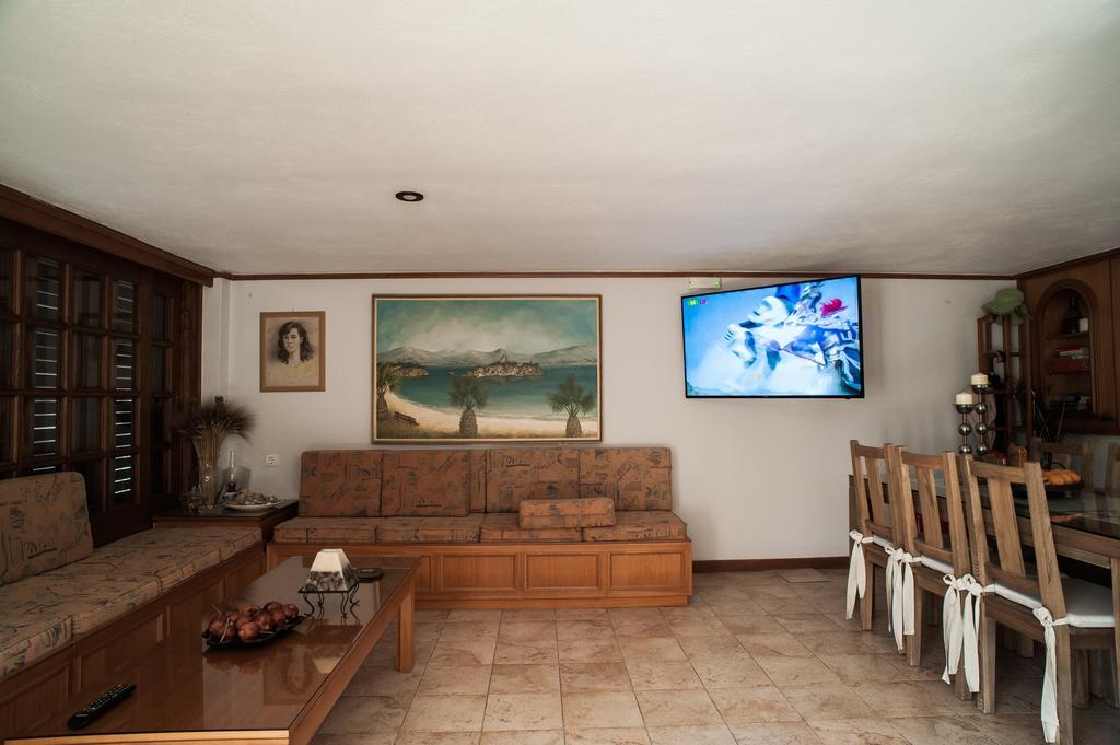 נאוס פירגוס Kochili Apartments מראה חיצוני תמונה